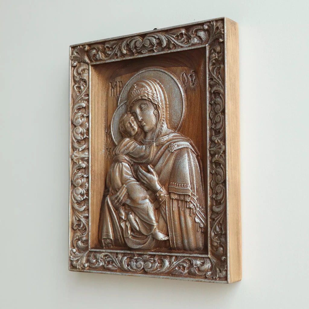 Side view of the icon, showing the thickness of the panel and the pale wood edge