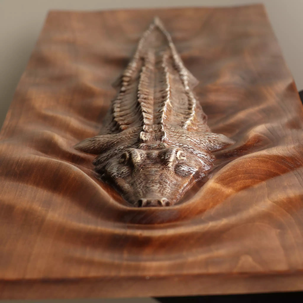 Close view of the head, showing the eye and the carved jaw