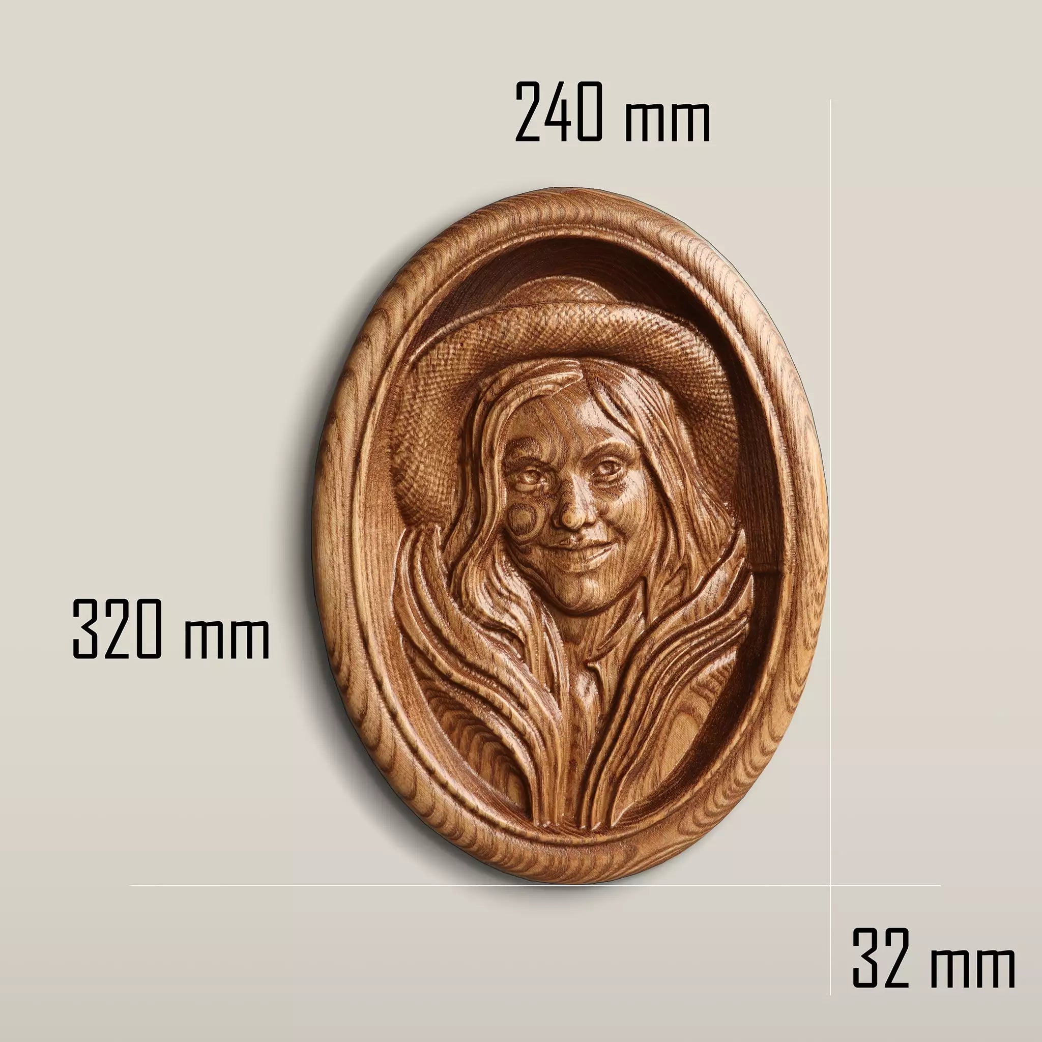 Dimension drawing of the large portrait in walnut oiled: 320 mm high, 240 mm wide, 32 mm deep